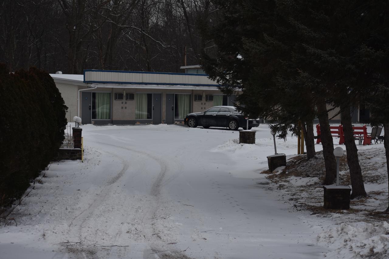 Casino Motel Swiftwater Exterior photo